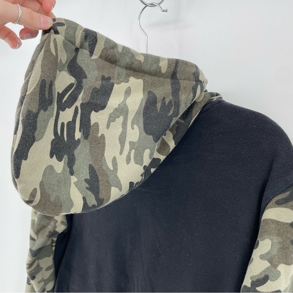 & Ampersand ¼ Zip Hooded Sweatshirt Green Camo Colorblock M - Picture 5 of 6